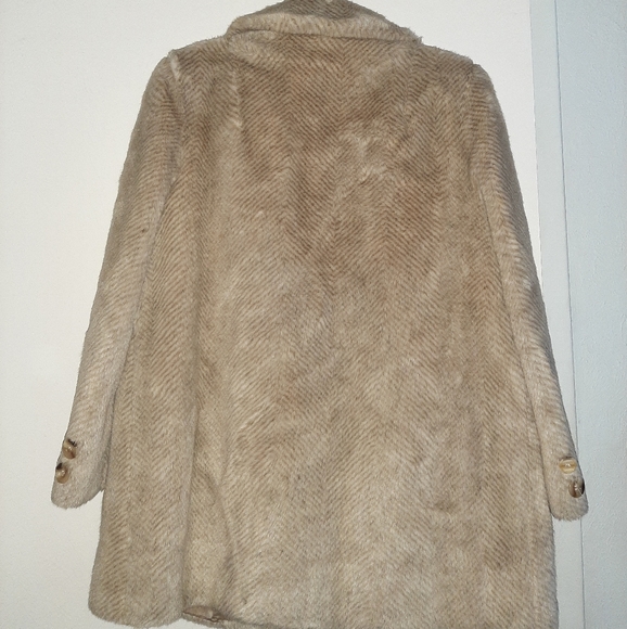 Coat - Picture 2 of 6